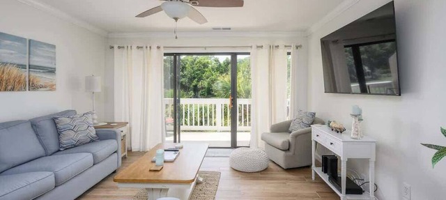 Luxury 2BR Shipyard Villa: Golf Views, Heated Spa & Walk to Beach