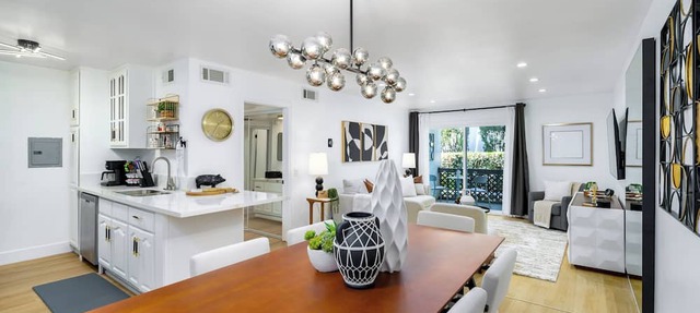 King Bed/Tennis Court/Fast Internet - Entire Condo