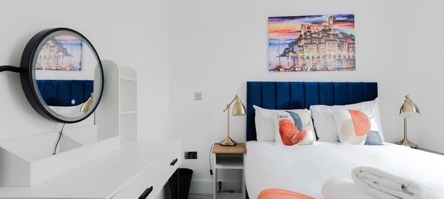 Wonderful 2 Bedrooms one Bathroom near Portobello