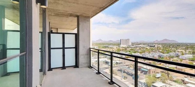 Mins to Sky Harbour Airport | 1BR nr Metro & Shops