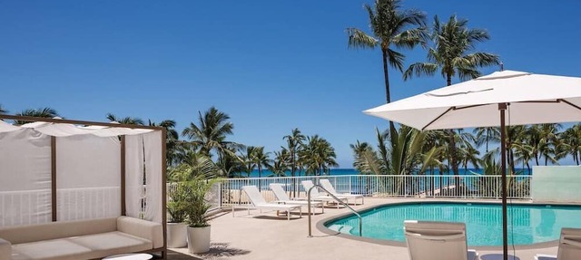 Steps Away from Kuhio Beach and More Attractions! Enjoy at the Outdoor Pool!