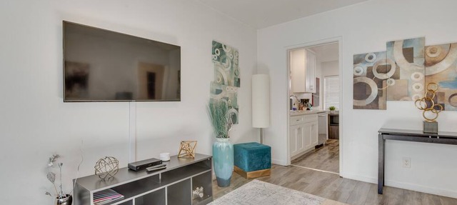Van Nuys Abode w/Patio, 7 Mi to Universal Studios