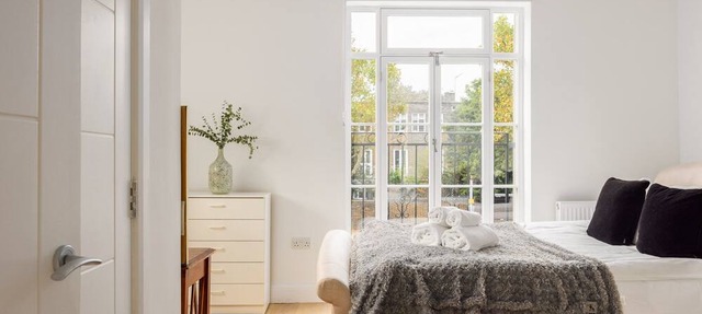 PickThePlace Kensington Lux Apartments |