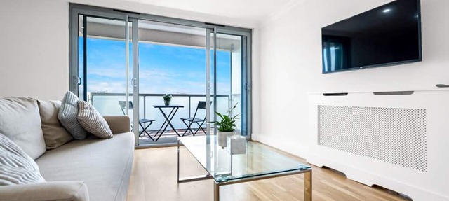 Stunning Flat in Chelsea, Kings Road with Balcony