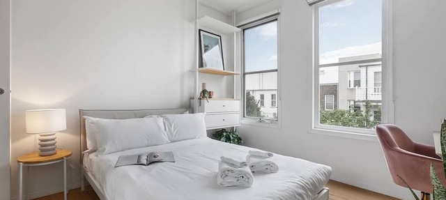 The Loft A Chic City fringe Balcony Hideaway