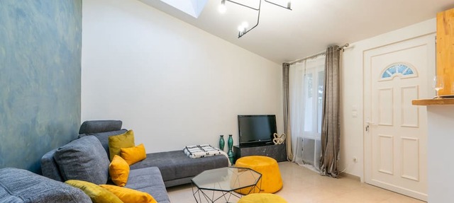 P'tit Van Gogh - Studio Apartment, Sleeps 3