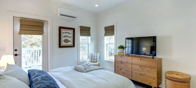 Cotton Bleu- Coastal Convenience & Close to SAV by Lucky Savannah