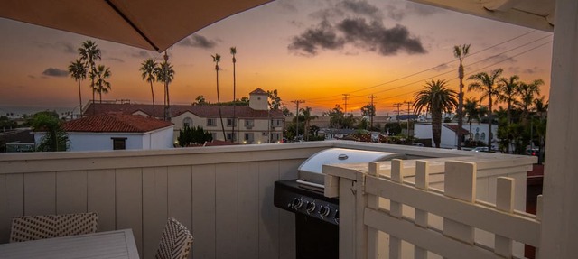 Surfrider Sanctuary - 2bd/1ba NEWLY Remodeled w/Oceanview Deck w/garage