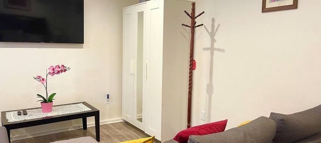 Comfy & Inviting Poolside Casita near Bike Path