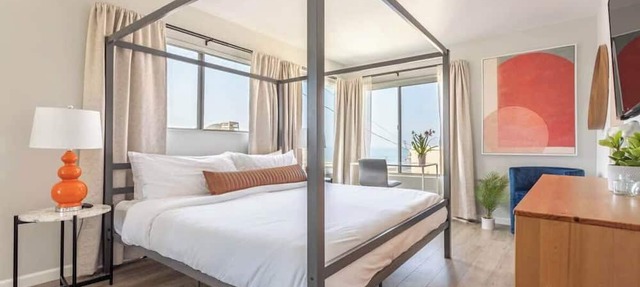 Ocean View 2-Story Stay Near SoFi & LAX with Parking