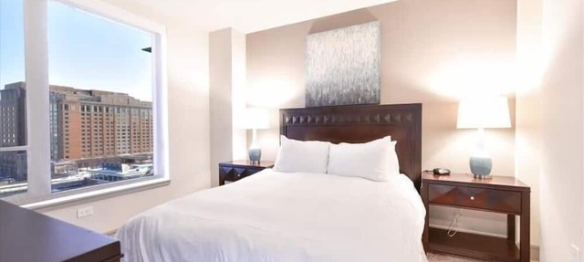 Boston Harbor 1 BR | Desk+Wi-Fi | Kitchen