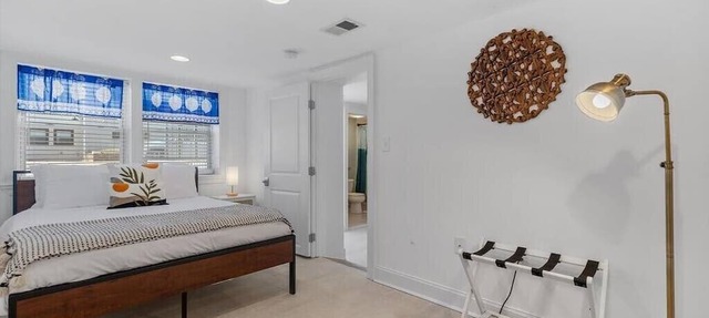 Stone's Throw from Capitol Hill/Free Parking