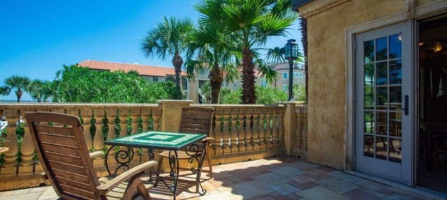 Seaside Haven: Relaxed Living at Ocean Lodge