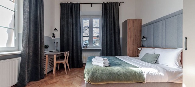 Old Town Eclectic Apartment for 6 people