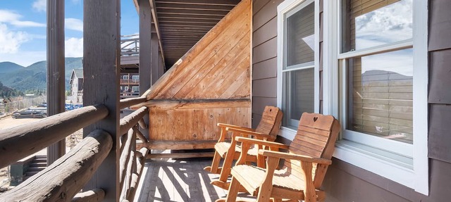 Powell Peak 104 - 1 Br Condo with Fireplace - Marys Lake and Mountain Views