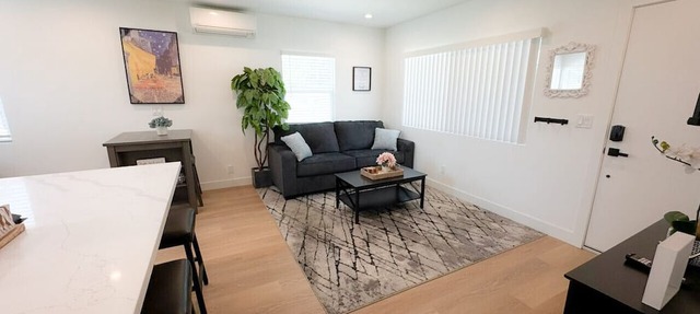 Prime Burbank Location – New 1 Bedroom Near Studios, Dining, Museums & More!