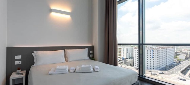 Htm Tower - 1002 Executive by Halldis