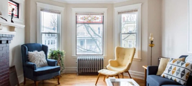 Parkside Victorian 2BR — walk to Old Port, off-street parking, balcony