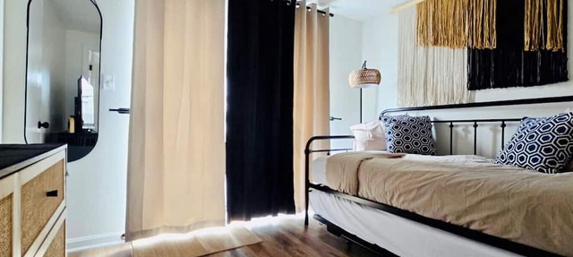 Renovated Beach Condo - Pool - Hot Tub - Fire Pit!