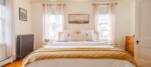 Amazing West End apartment walkable to downtown and the waterfront.