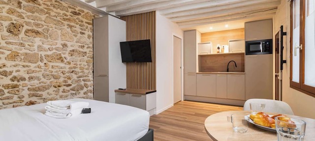 Studio refait a neuf ile saint louis Paris 4 - 2P