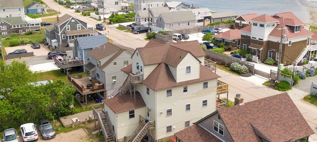 Pura Vida The Marilla Pet Friendly walk to beach