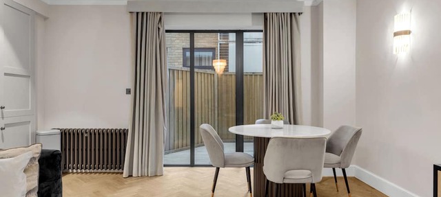 2 King Ensuite Flat with Patio and Central AC
