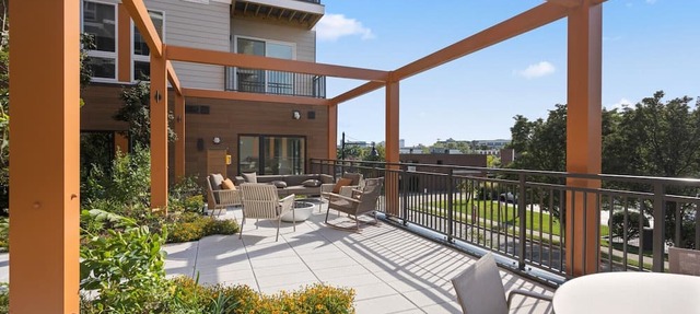 Luxurious 2BR - 2BA Apt at Hyatus