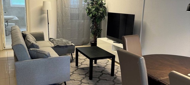 Centrally located 160 square meter apartment. Ideal for travel groups and large families