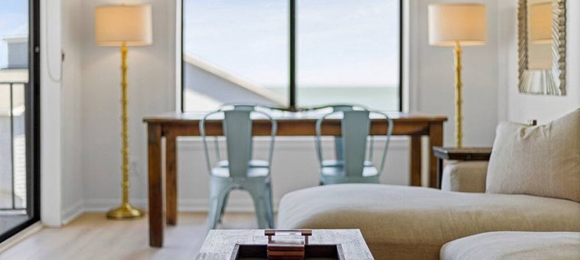 Fully Renovated Ocean Views, Pool, STEPS to Beach, Restaurants, Shops