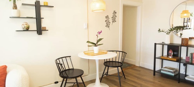 Peaceful & minutes from the Old Port with private parking