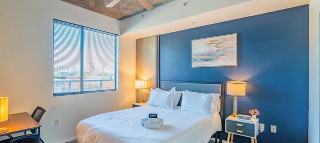 Luxury Stay at DT PHX|Balcony,Pool,Gym,Parking,W/D
