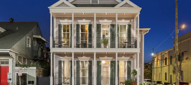 Luxury French Quarter Unit With Heated Pool