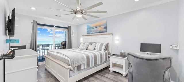 Updated Oceanfront 3bd 2ba! Coffee bar PS4 fully stocked!