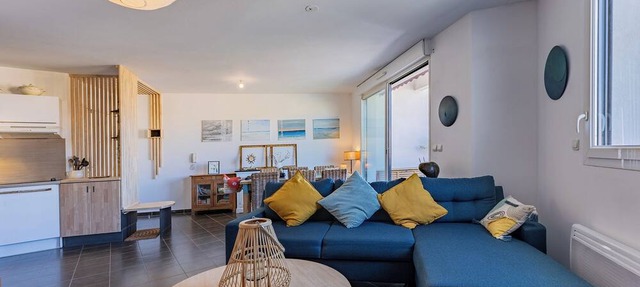The Plaza *Panoramic Terrace *Beach *Parking