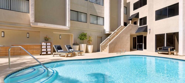 Best Value, Quality Stay! Pool, Dog-friendly, Walk to Lake Calabasas Park