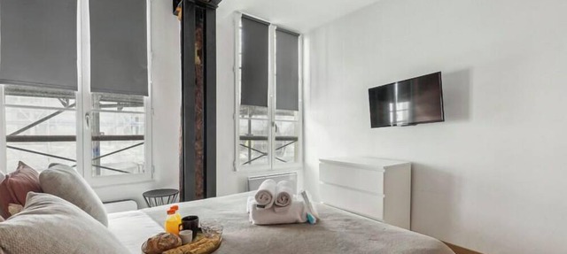 Suite 332 Brady – Stunning Duplex in Paris 10