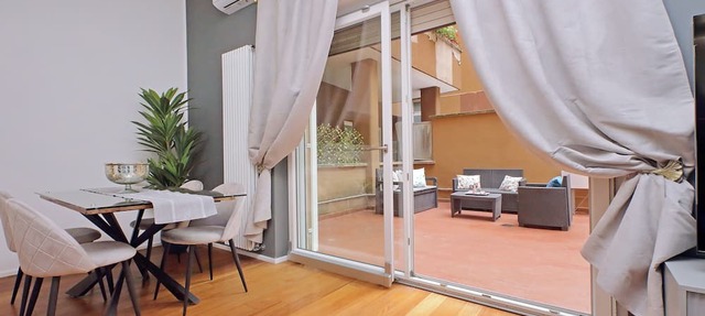 Elegant and large apartment with large balcony