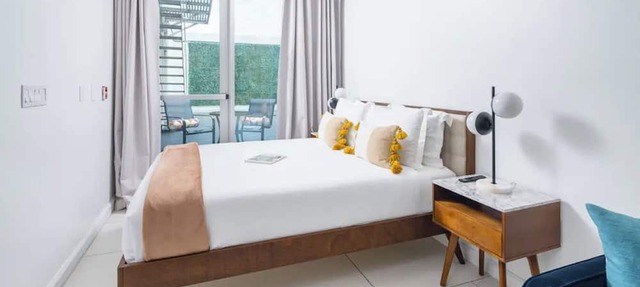 Chic Midtown Studio with Patio #203