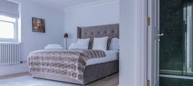 Kensington 3 Bedroom Premium Family Apt