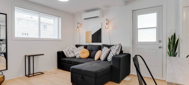 Inviting and Cozy Gem Prime Location and EV Parking