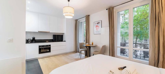 Studio refait a neuf montmartre - paris 18 - 2P