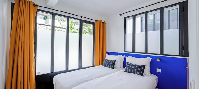 Marais Area - Outdoor patio - A/C - 2BDR