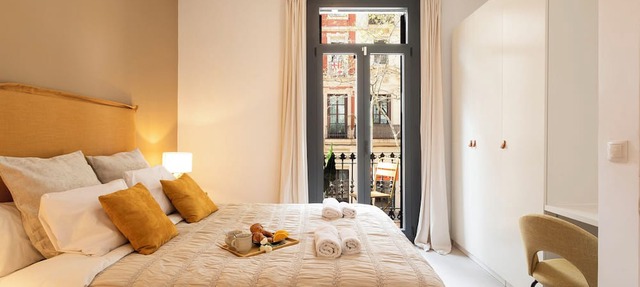 Spacious Poblenou Apartment with Private Terrace Near the Beach