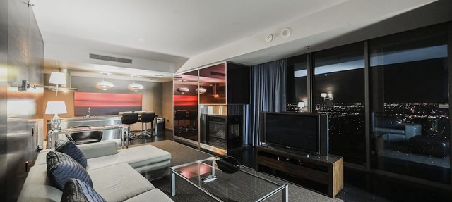 SVS: 1BD Strip View | Jetted Tub | Full Kitchen | Sleeps 4 | Palms Place
