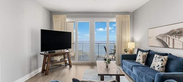 LAKETOWN WHARF 2BR plus bunks with breathtaking view of the GULF!