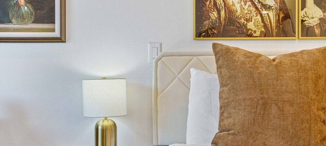 Vibrant Austin Studio | Balcony + Parking + Wi-Fi