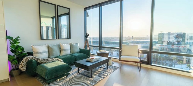 DTLA Elevated Living Luxury High Rise Unit w/Free Parking
