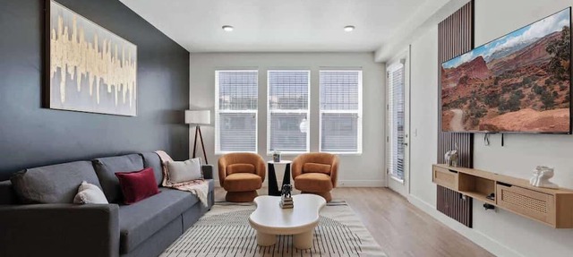 Stylish 2BR w/Gym, Walk to Temple Square