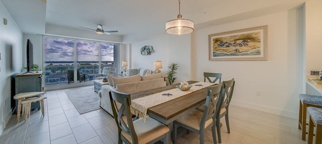 Lux Waterfront Penthouse with Amenities & Services